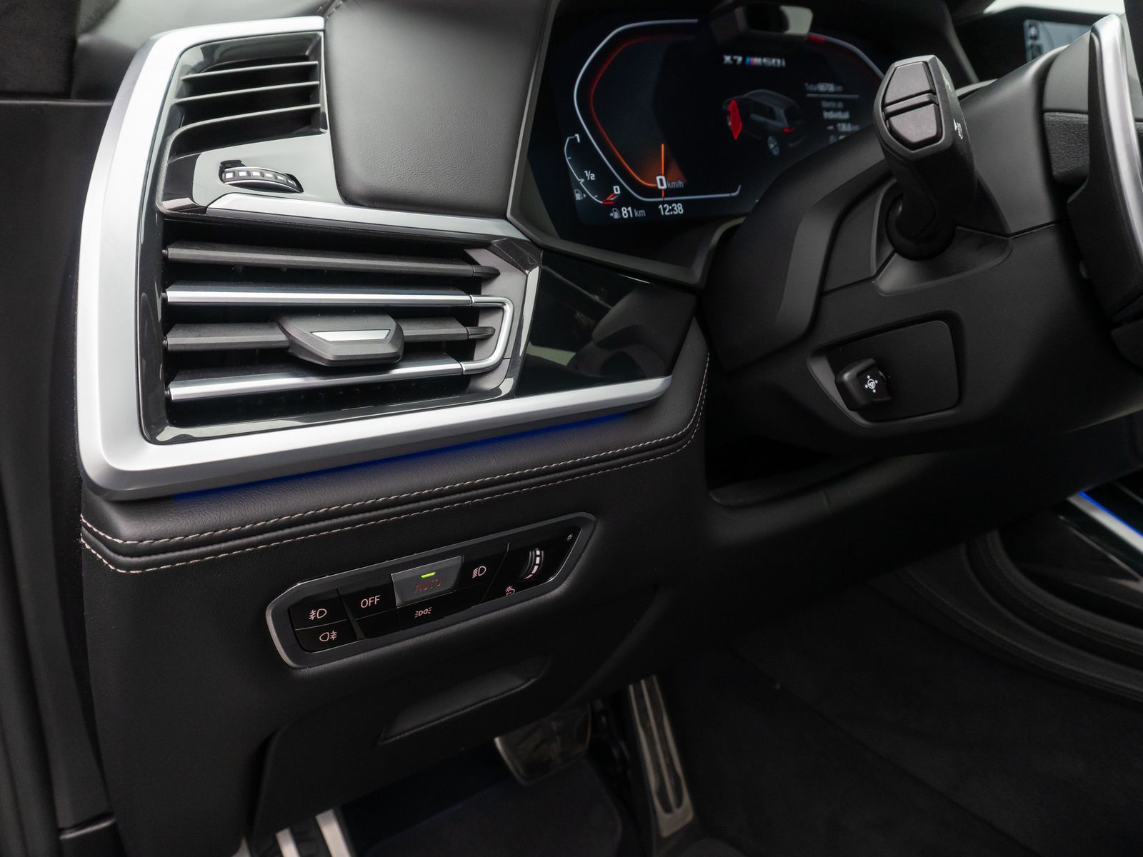 Fahrzeugabbildung BMW X7 M50i 360°SoftClose SkyLounge Massage 22" Voll