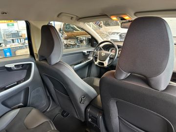 Volvo XC60 Momentum AWD *Xenon*Leder*