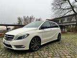 Mercedes-Benz B 200 BlueEFFICIENCY - - Mercedes-Benz B 200 in Wuppertal