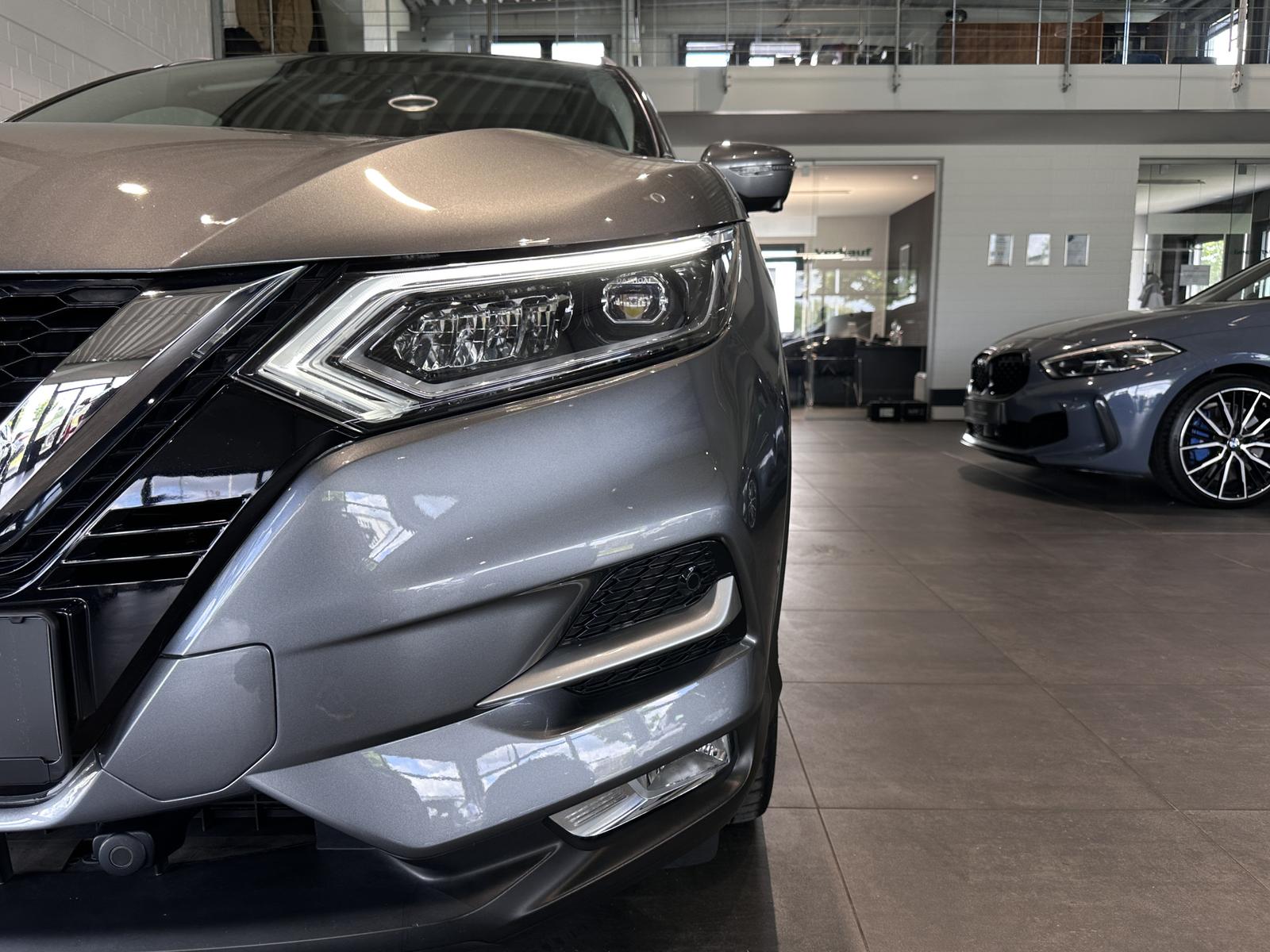 Nissan Qashqai *PANO, SPURHALTE, TOTWINKEL, 360GR.*