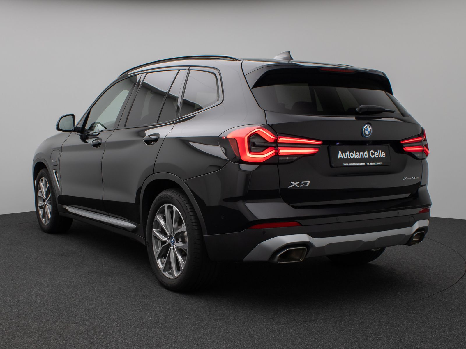 Fahrzeugabbildung BMW X3 xD30e Kamera HUD DAB HiFi AHK Sport 19Zoll
