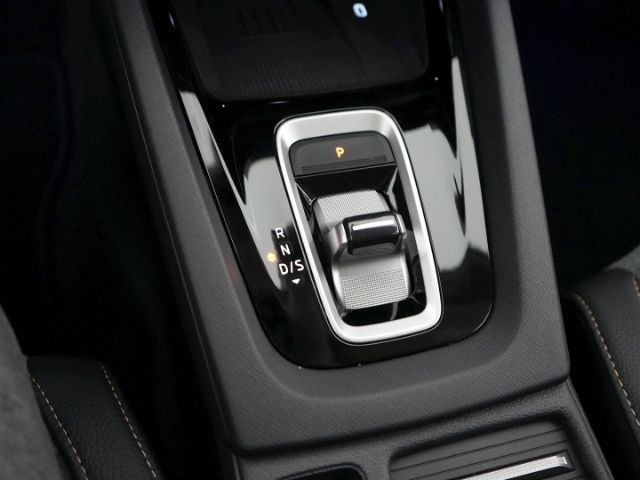 Octavia COMBI SELECTION TDI DSG+AHK+NAVI+RÜCKFAH