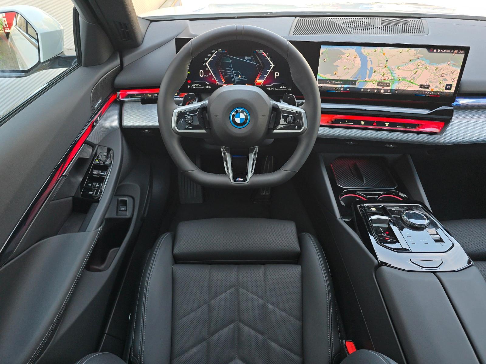 BMW 530e M Sport (Kamera/Panorama/H&K)