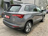 Skoda Karoq Ambition 2.0 TDI DSG/DIGITACHO/NAVI/ - Skoda Karoq mit Diesel-Antrieb: Geländewagen, Automatik