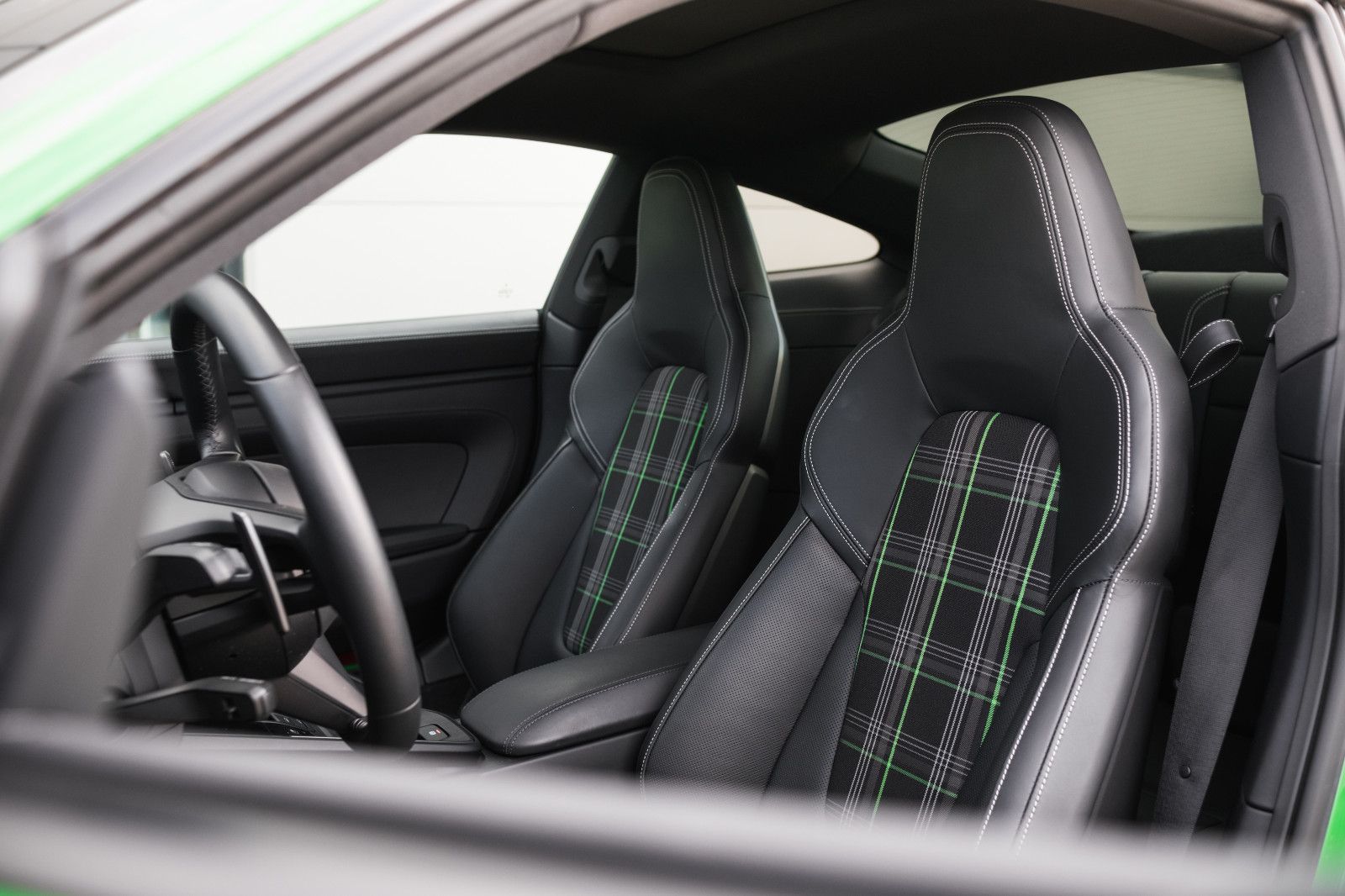 Fahrzeugabbildung Porsche 911/992 GTS KARO, LED, PDLS, DAB, Sp.-Design