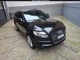 Audi AUDI Q7 3.0 TDi S line- 7 POSTI - Audi Q7 aus 2009: 3.0