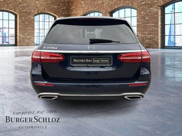Mercedes E 220 - 6