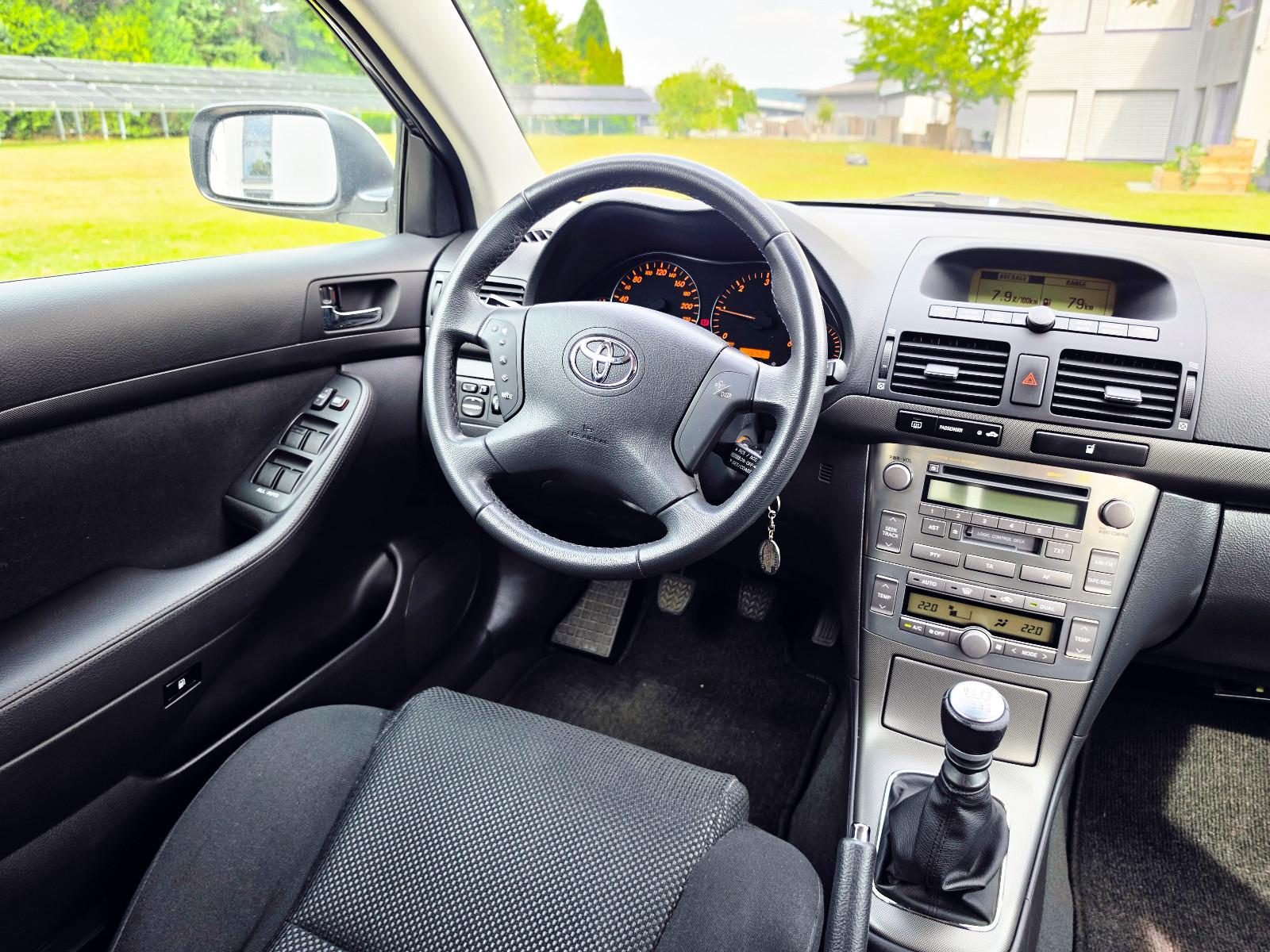 Toyota Avensis 2006 — photo 8