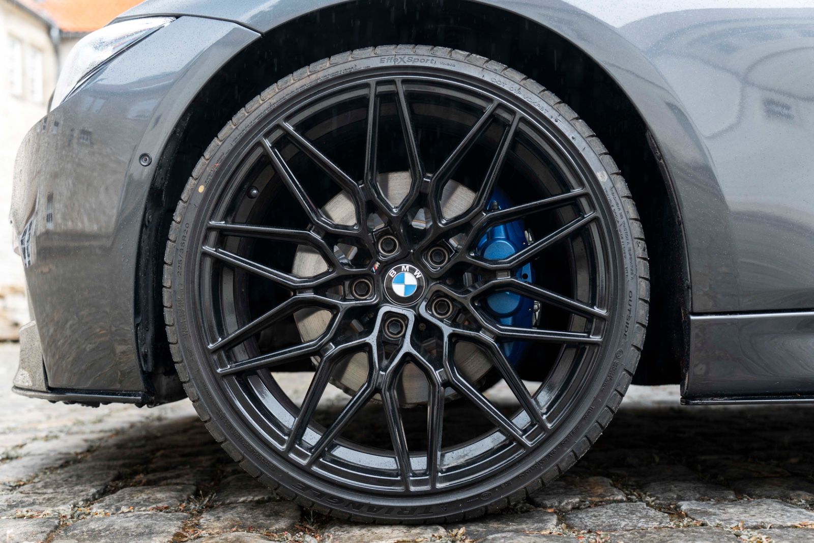 Fahrzeugabbildung BMW 335I M-Performace H&K KAM NAV ALC CARBON M