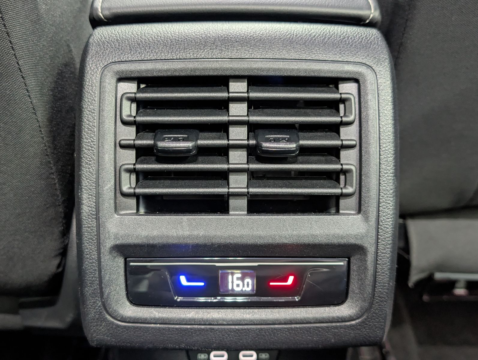 Fahrzeugabbildung Volkswagen Golf Move 1.5 TSI ACC LED SHZ VIRT AMBI APP BHL