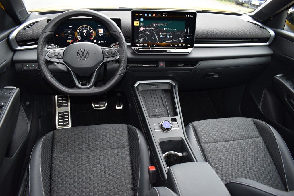 Volkswagen T-Roc 1.5 eTSI DSG R-Line Matrix HuD 360 Navi foto 2