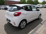 Hyundai i10 1.0 Trend PDC Klimaautomatik nur 12 TKM - Hyundai in Düsseldorf