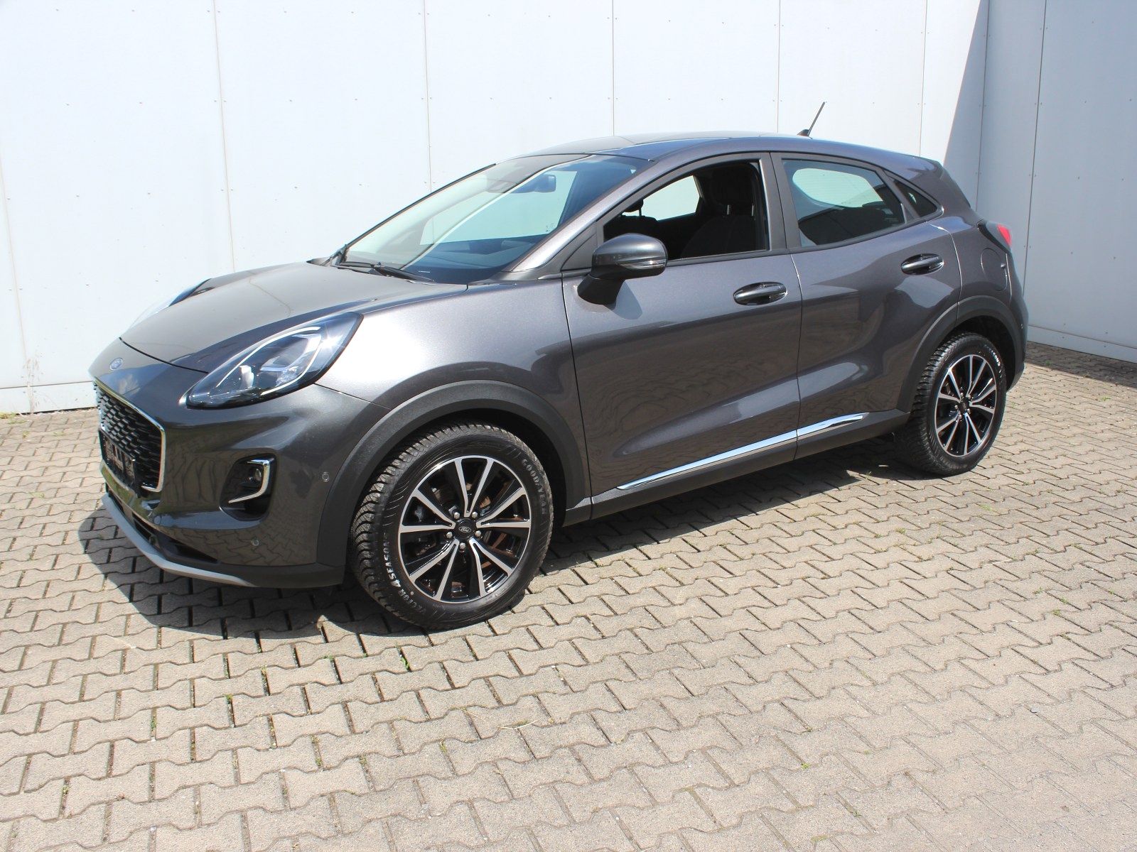 Fahrzeugabbildung Ford Puma Titanium 1,0 EcoBoost Mild Hybrid
