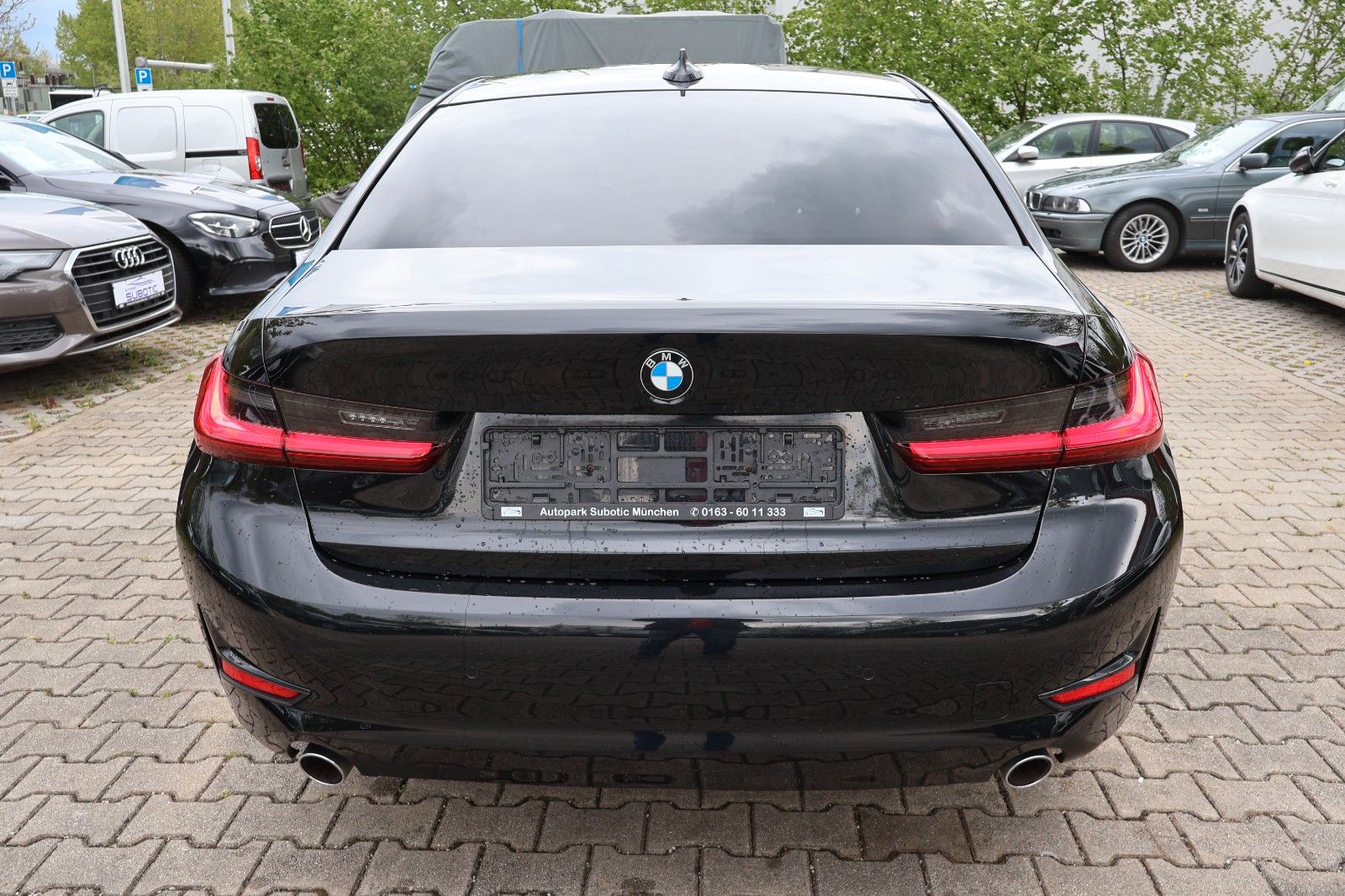 Fahrzeugabbildung BMW 318 Baureihe 3 Lim. 318 d Advantage