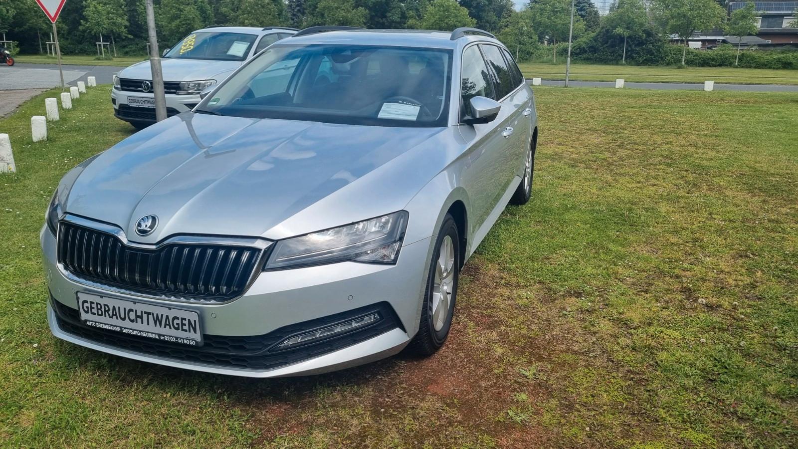 Skoda Superb Combi 2.0 TDi DSG Ambition, AHK, Navi