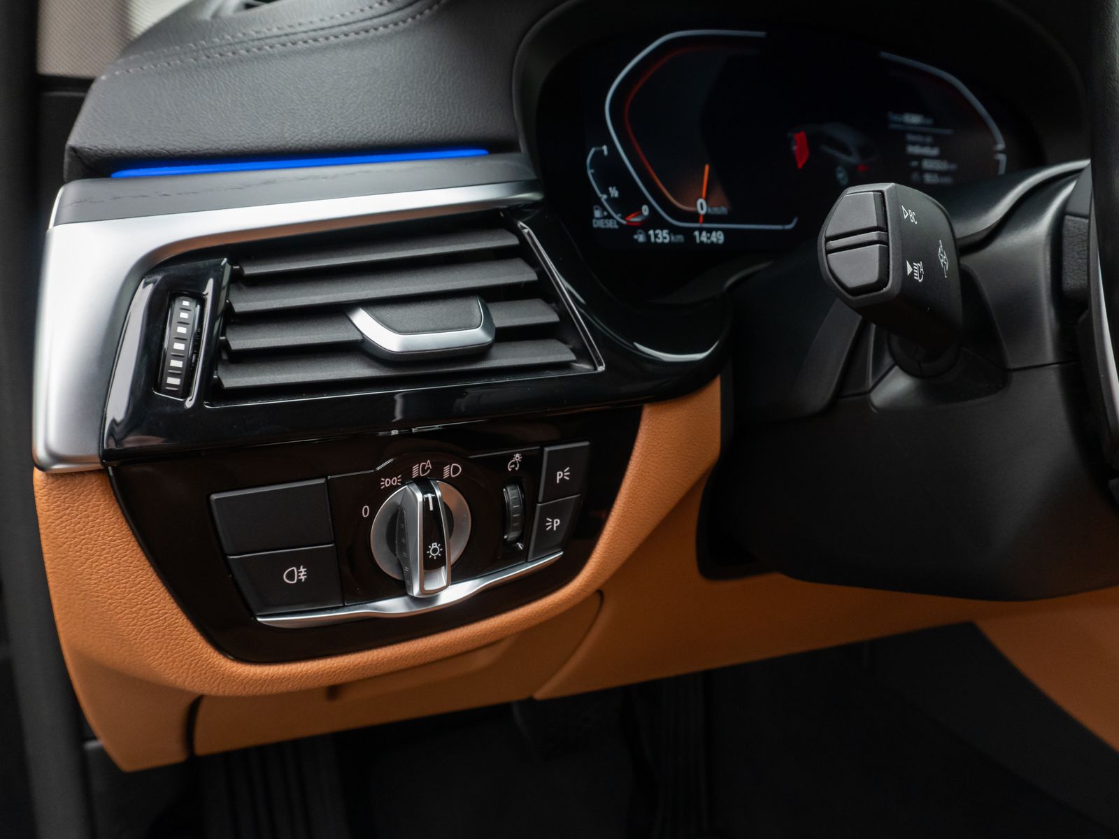 Fahrzeugabbildung BMW 520d xD Luxury Line Kamera DAB HUD Alarm Sport