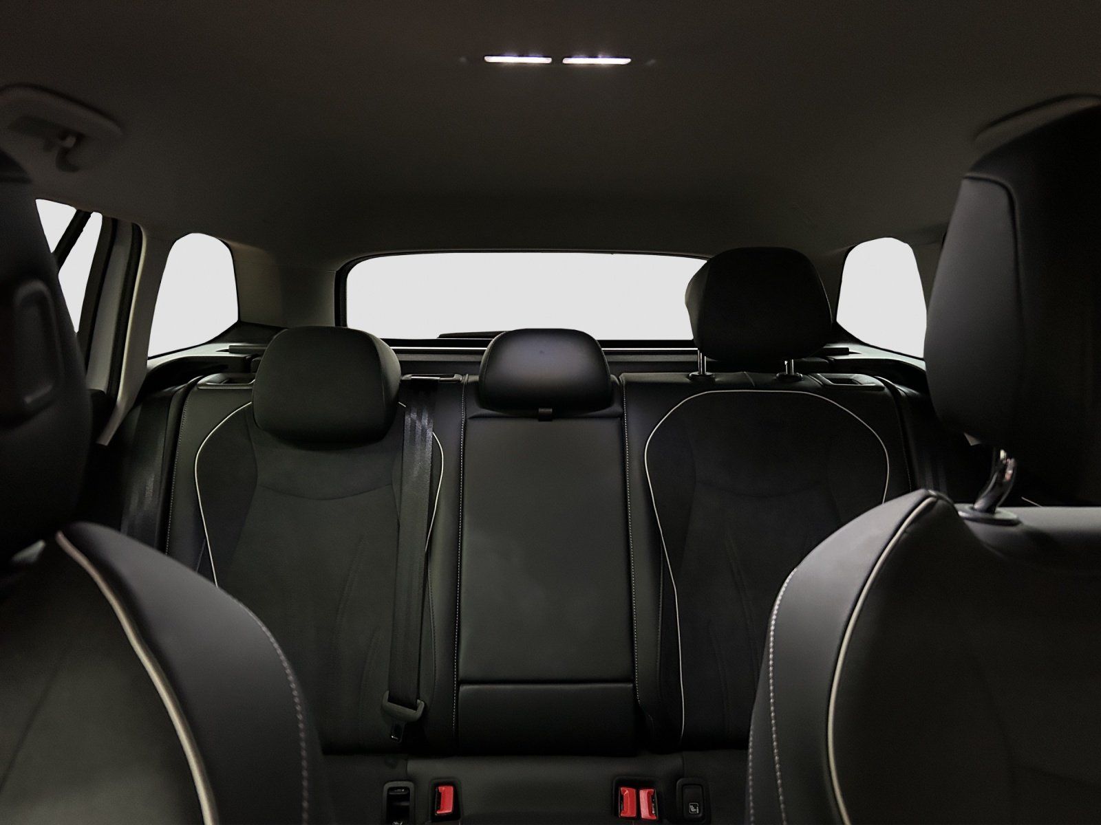 Volkswagen Passat Variant - Bild 17