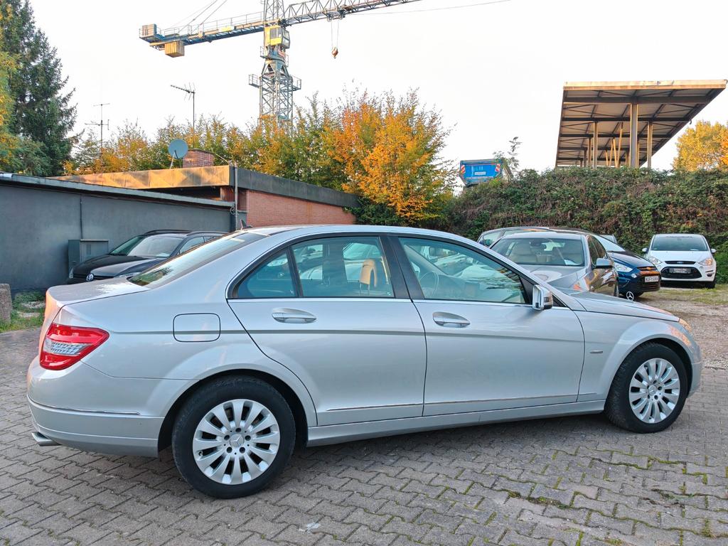 Mercedes-Benz C 230