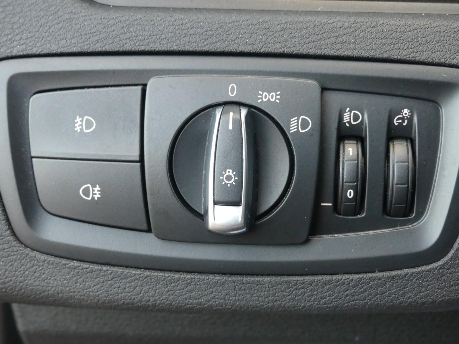 BMW X1 sDrive 18 i Advantage*Navi*Sitzhzg.*Panorama