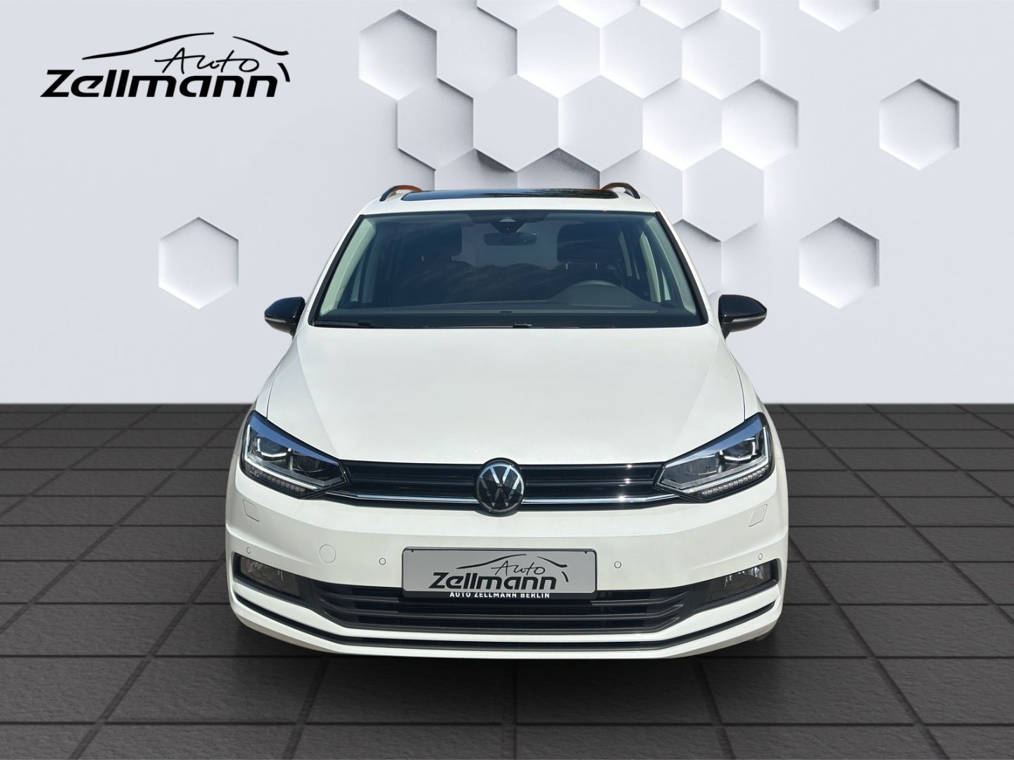 Touran Highline 1.5l DSG StHz Panodach Navi AHK