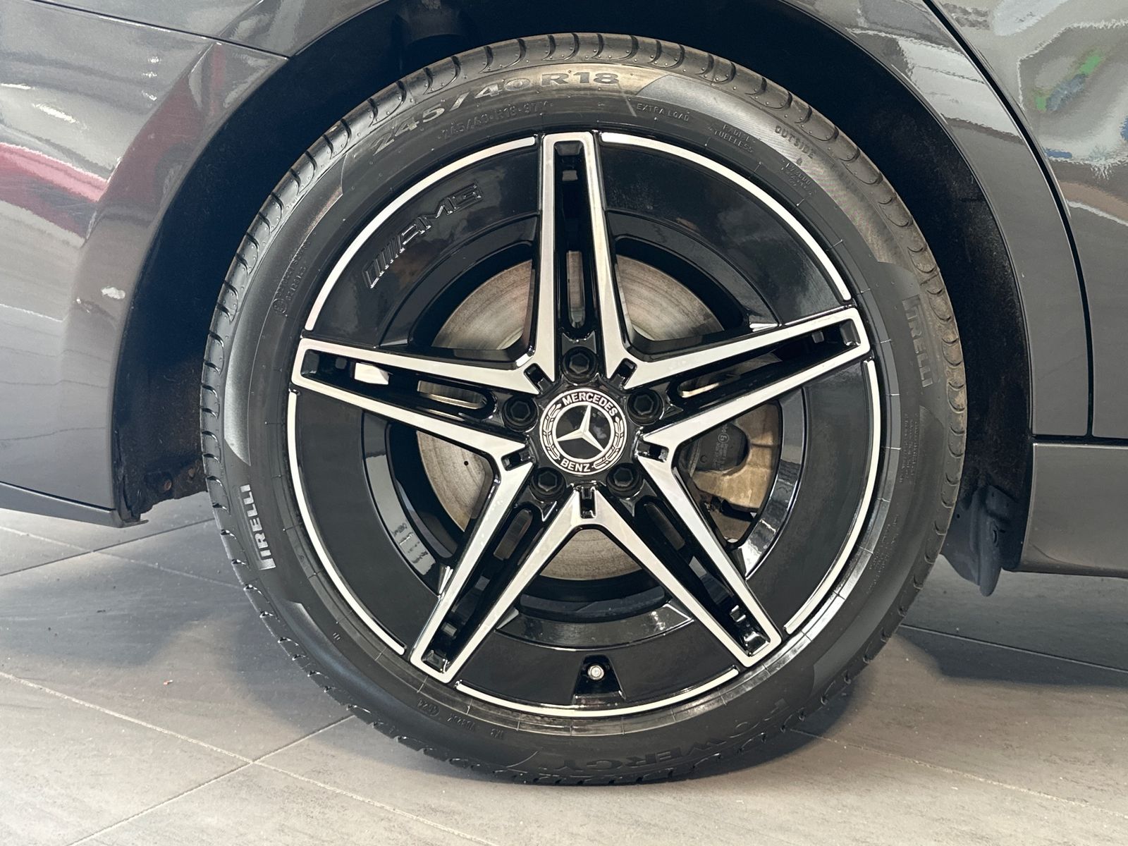 Fahrzeugabbildung Mercedes-Benz C 300d T AMG Line NAV+LED+VCOCK+LEDER+18ZO+ALARM