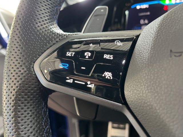 Fahrzeugabbildung Volkswagen Golf Variant VIII R 2.0 TSI DSG 4Motion IQ.DRIVE