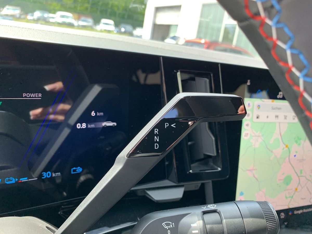 Renault Rafale - Bild 19