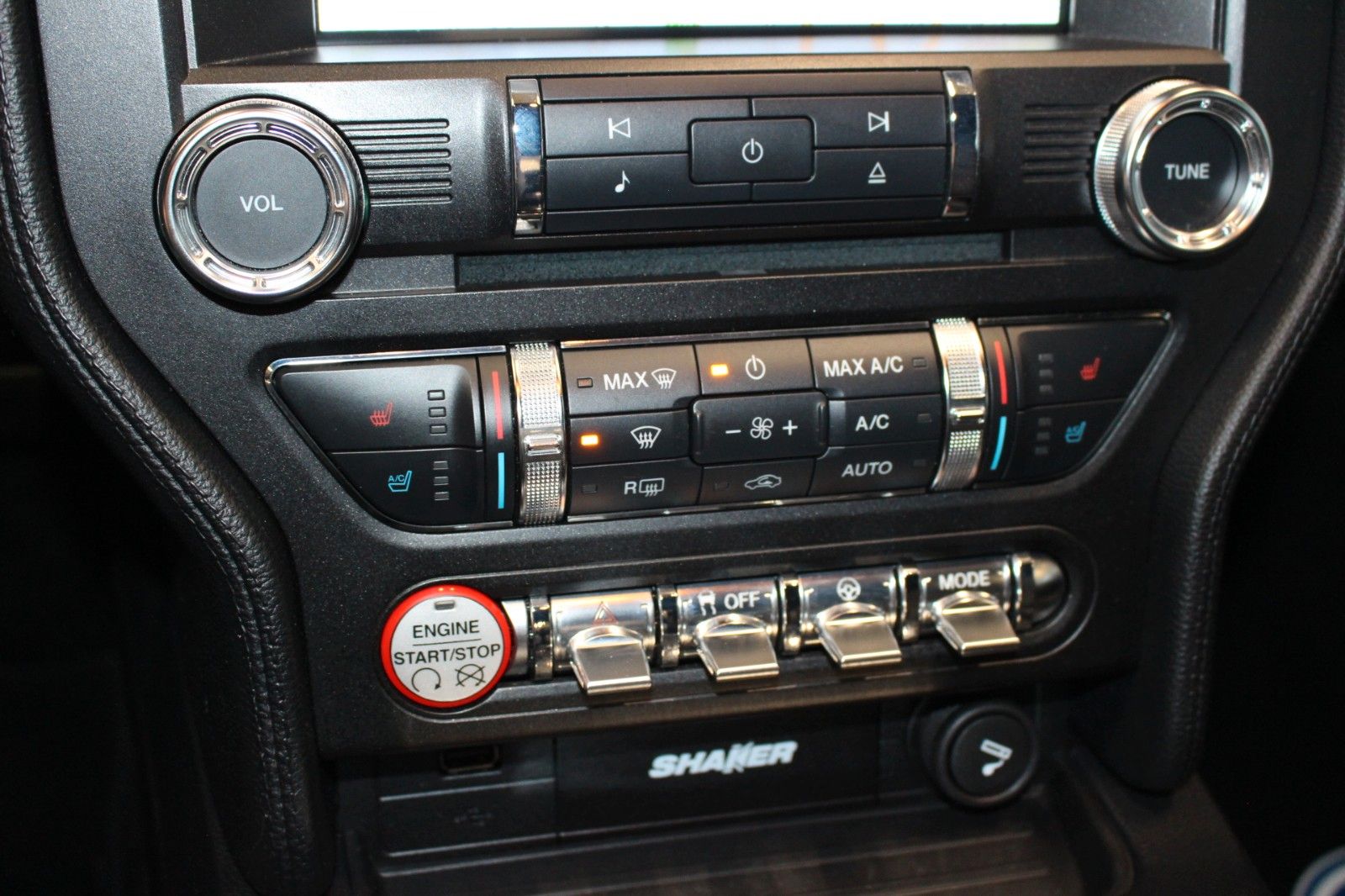 Fahrzeugabbildung Ford Mustang 5.0 V8 GT Performance-Paket+KW-Fahrwerk