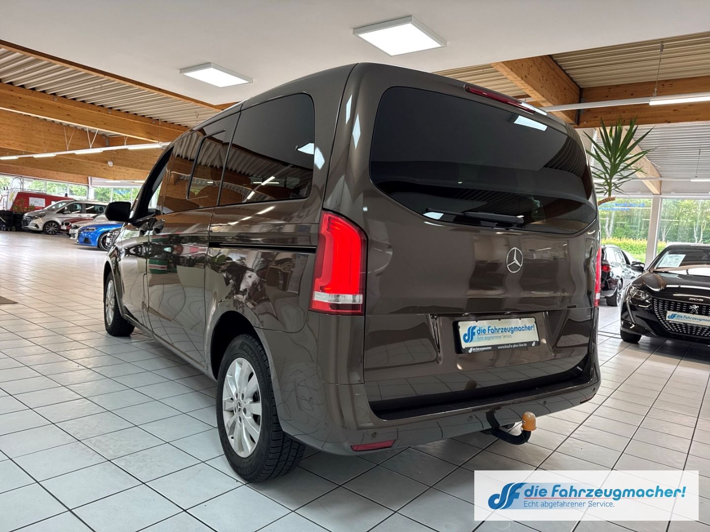 Fahrzeugabbildung Mercedes-Benz Vito Tourer 116 CDI BT kompakt BlueTEC *EXPORT