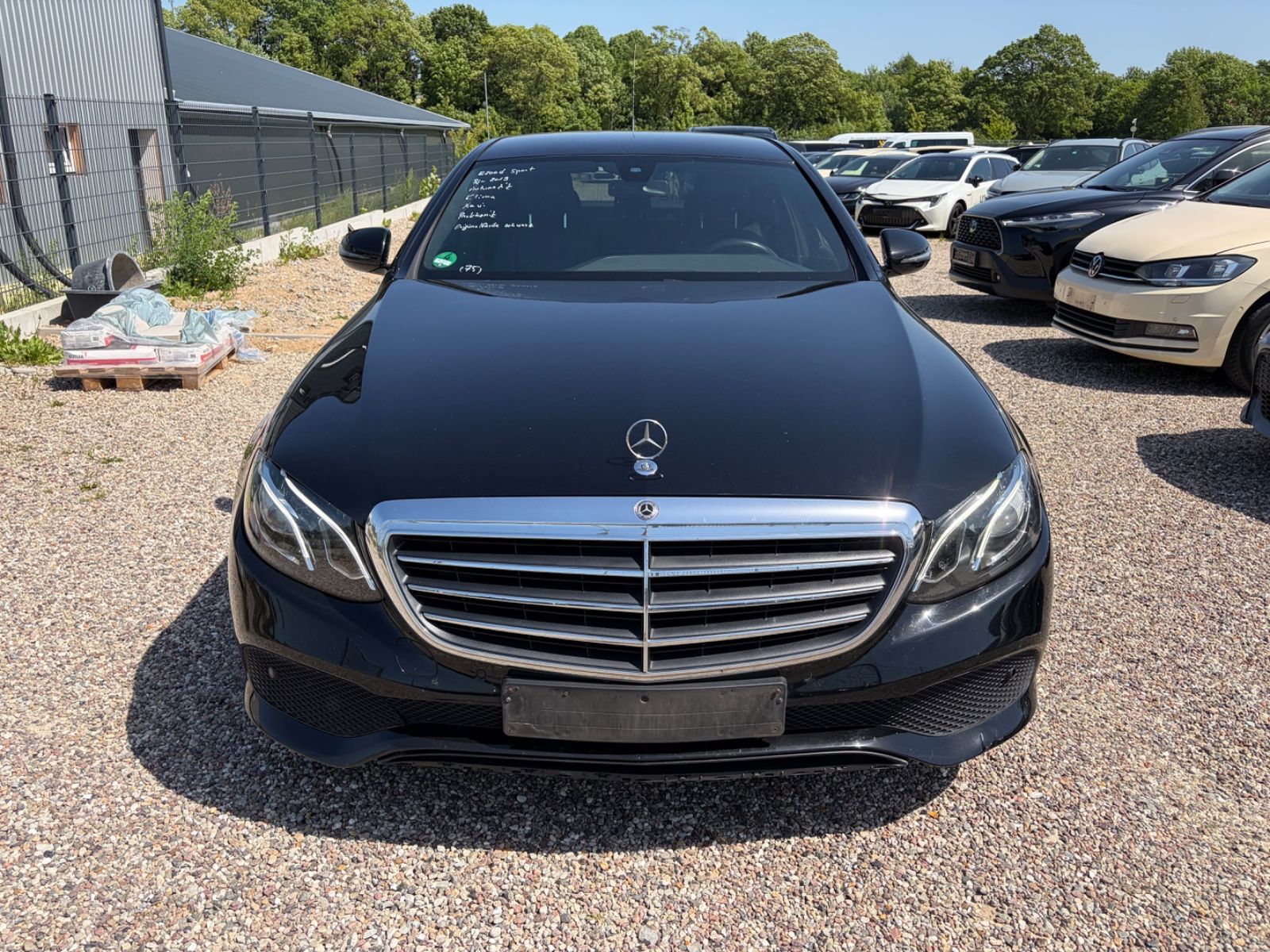 MERCEDES-BENZ E 200