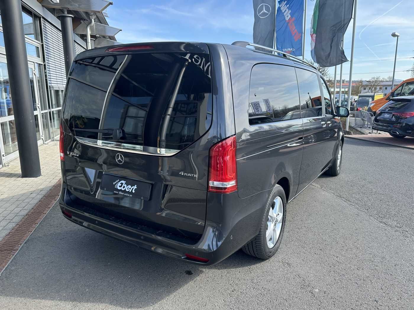 Fahrzeugabbildung Mercedes-Benz V 300 d EDITION 4MATIC DISTRONIC AHK LED Kamera