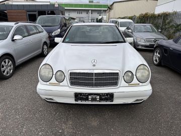 Mercedes E 280 - 10