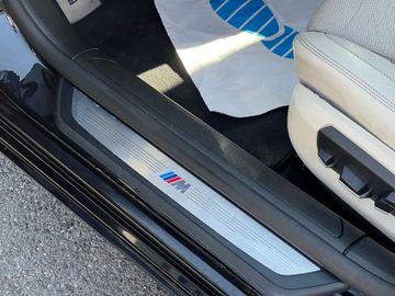 BMW 750 - 10