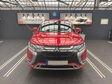 Mitsubishi Outlander Plug-In Hybrid 2.4 4WD Plug-In Hybrid+ - rote Mitsubishi Plug-in Hybrid Outlander