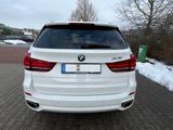 BMW X5 xDrive30d - M-Sport*Navi*Scheckgheft - BMW X5 mit Diesel-Antrieb: Weiß, Luftfederung, Geländewagen