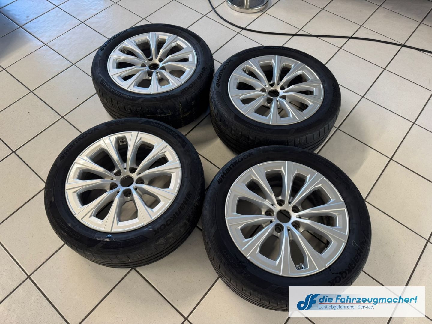 Fahrzeugabbildung BMW 320 e Advantage Touring Park-Assistent Navi Digi