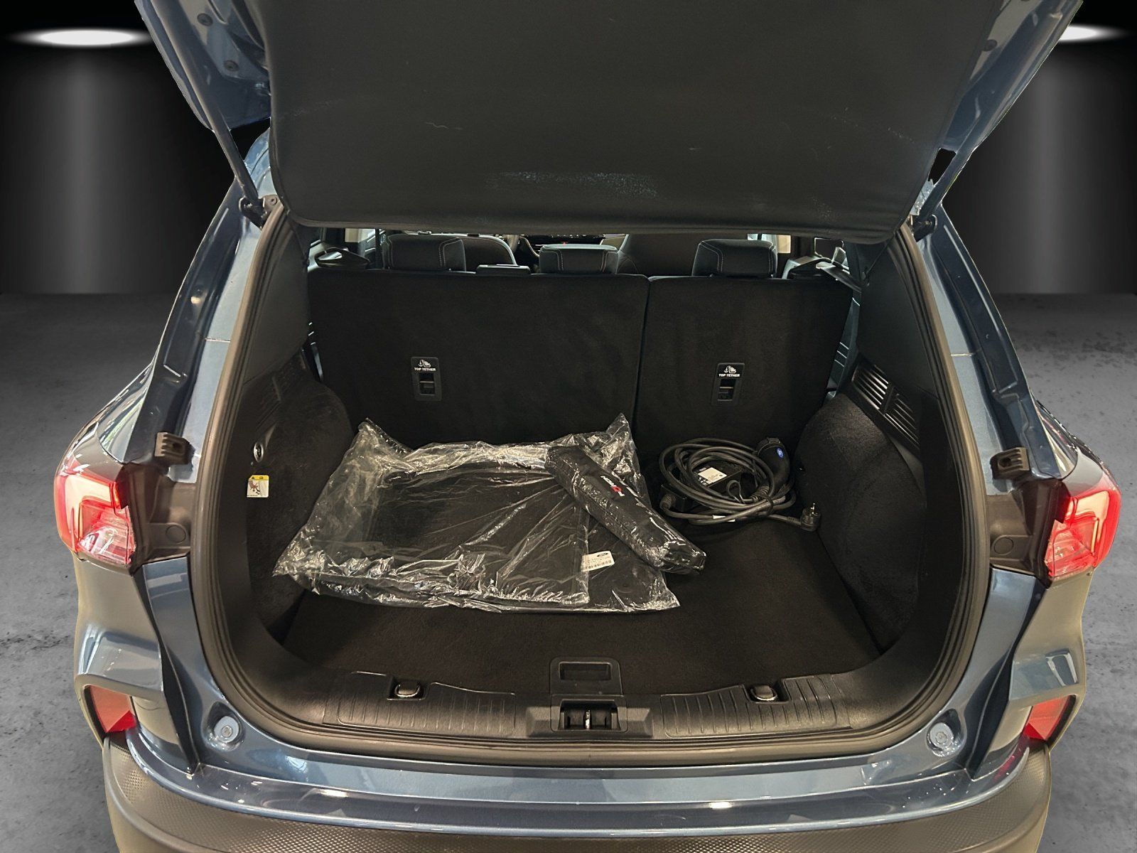 Fahrzeugabbildung Ford Kuga 2,5 Duratec PHEV Titanium