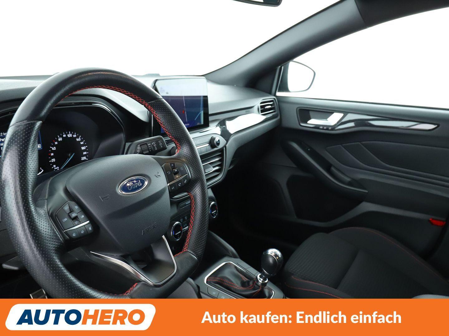 Ford Focus 1.5 EcoBoost ST-Line*NAVI*LED*SPUR*PDC*SHZ