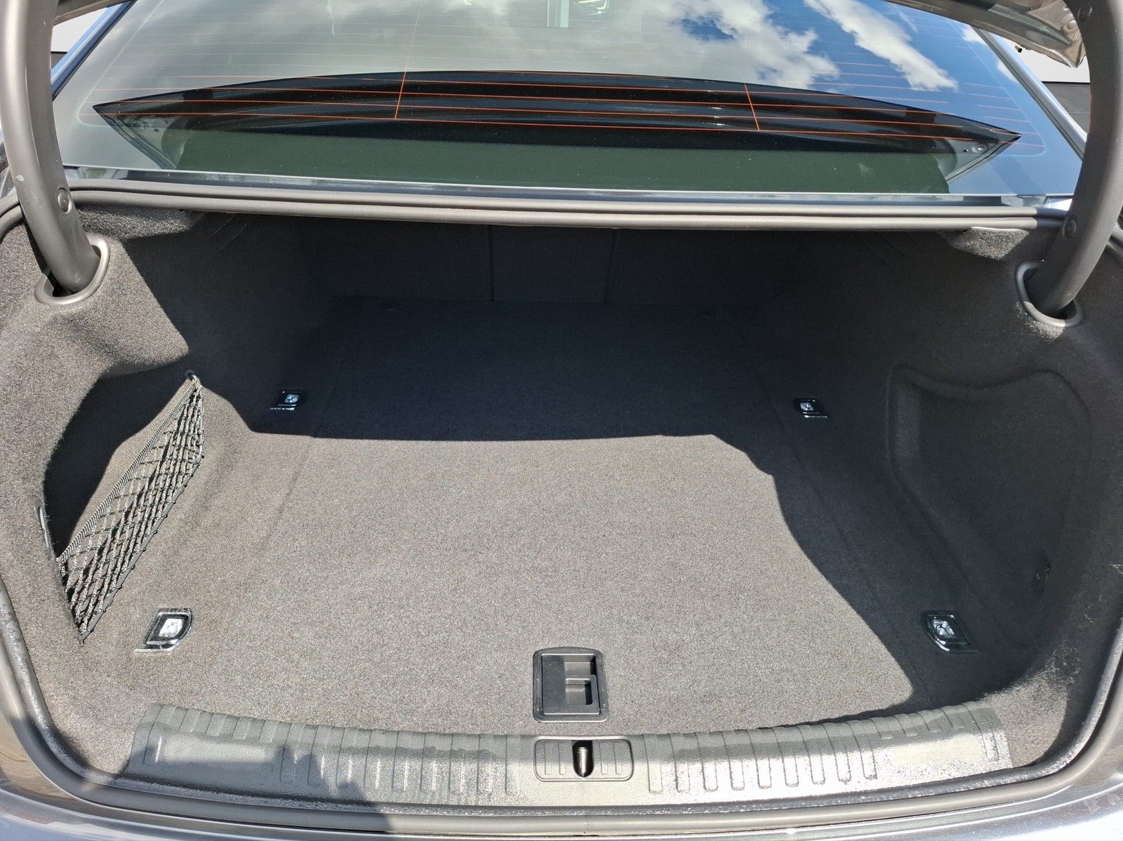 AUDI A6 Limousine 45 TFSI quattro S line AHK / LED / - Image 16