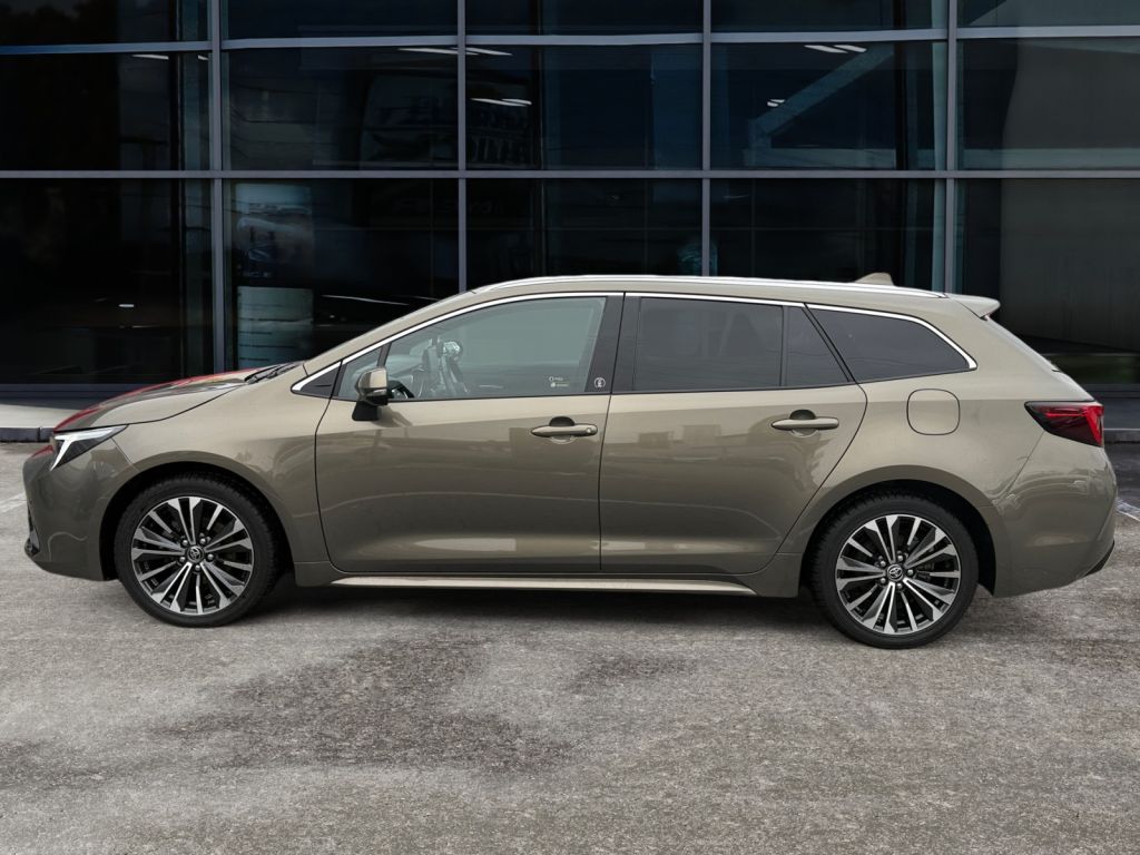 Fahrzeugabbildung Toyota Corolla 1.8 Hybrid Touring Sports Team Deutschla