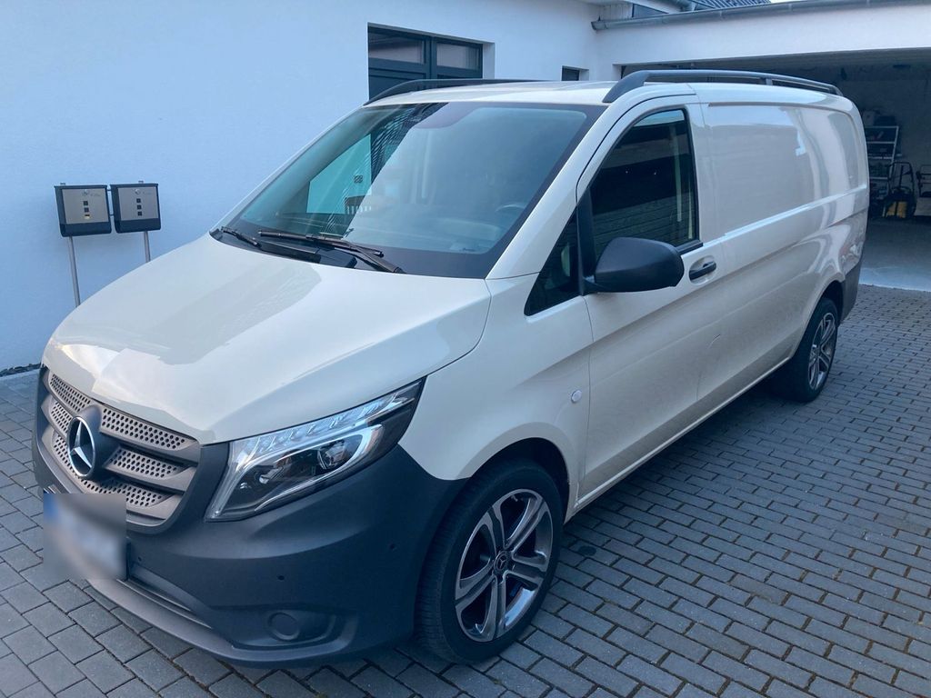 Image of Mercedes-Benz Vito