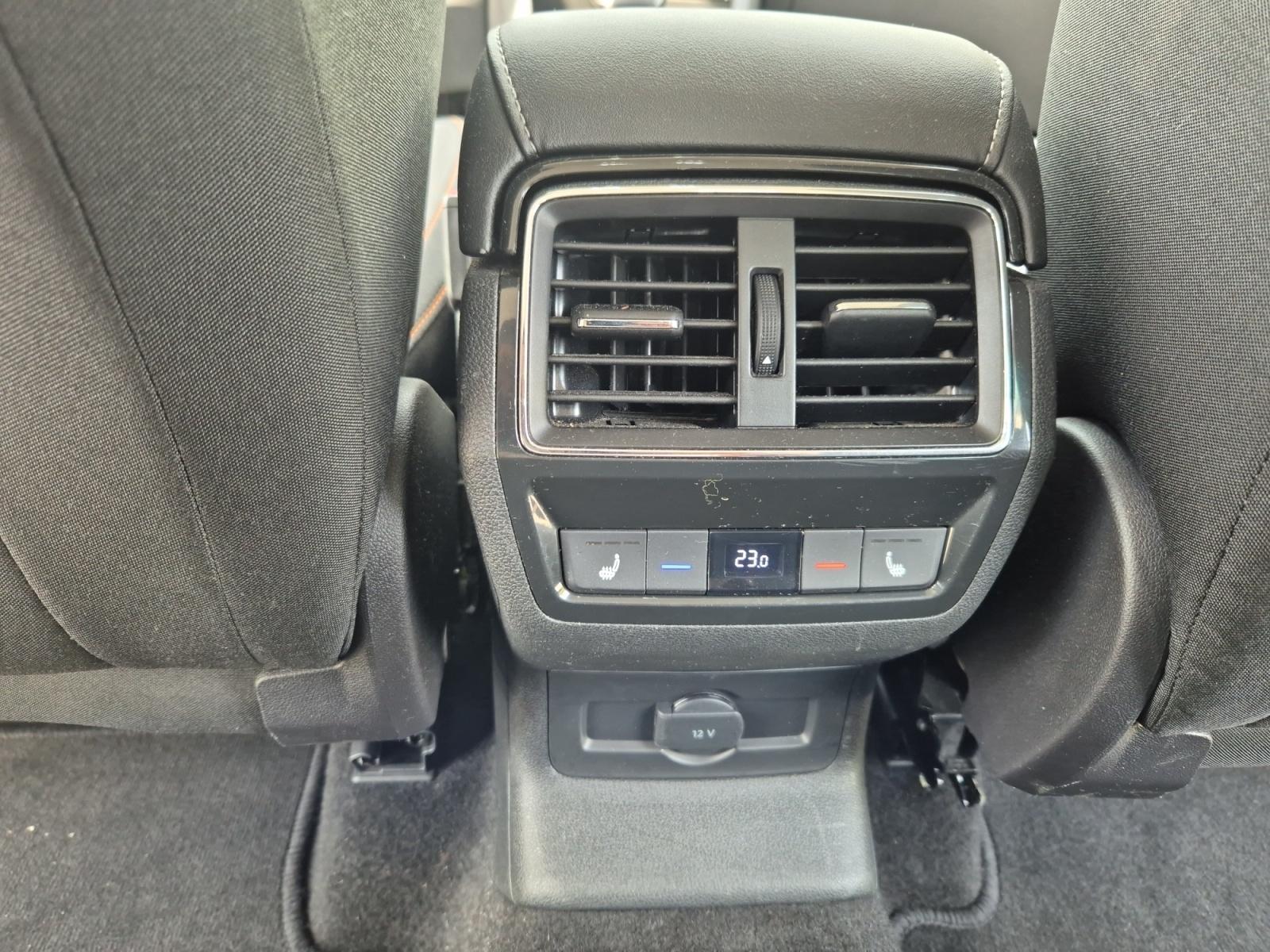 Skoda Karoq 1.5 TSI DSG CLEVER +AHK +LED +ACC +RKAM +N