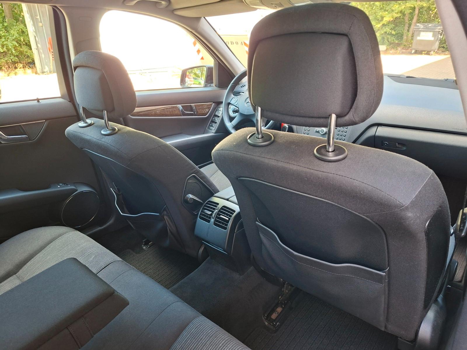 Mercedes-Benz C180 2009 — photo 23