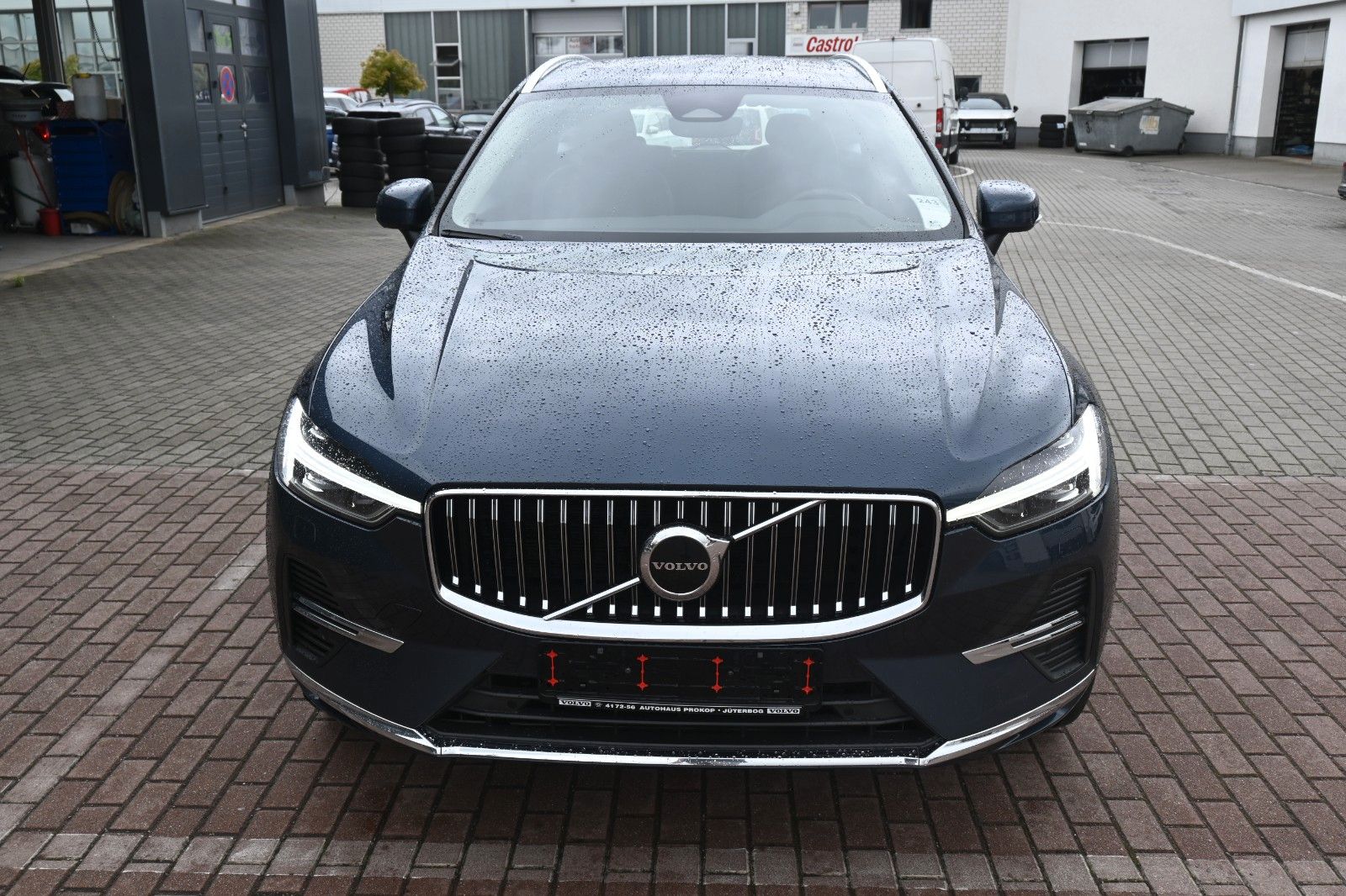 Fahrzeugabbildung Volvo XC60 T8 Inscription PHEV AWD*H&K*STHZG*PANO*