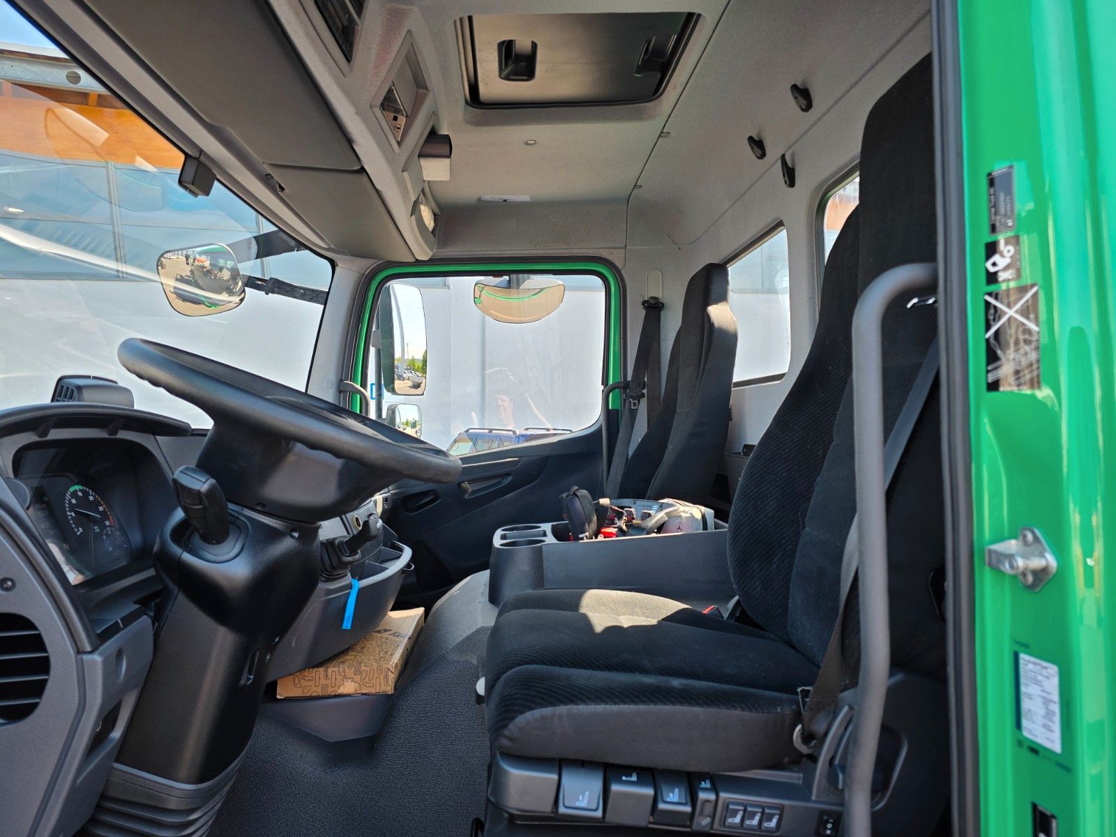 Fahrzeugabbildung Mercedes-Benz Atego 1324 L Glasreff Palfinger PK 12.501 Funk