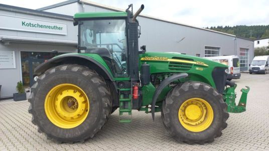 John Deere 7820