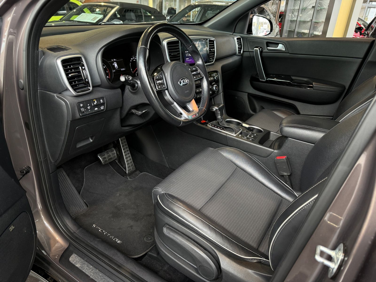 Fahrzeugabbildung Kia Sportage GT-Line 4WD AHK JBL ALU