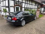 BMW 318i - E90 * PDC * M-Paket * 