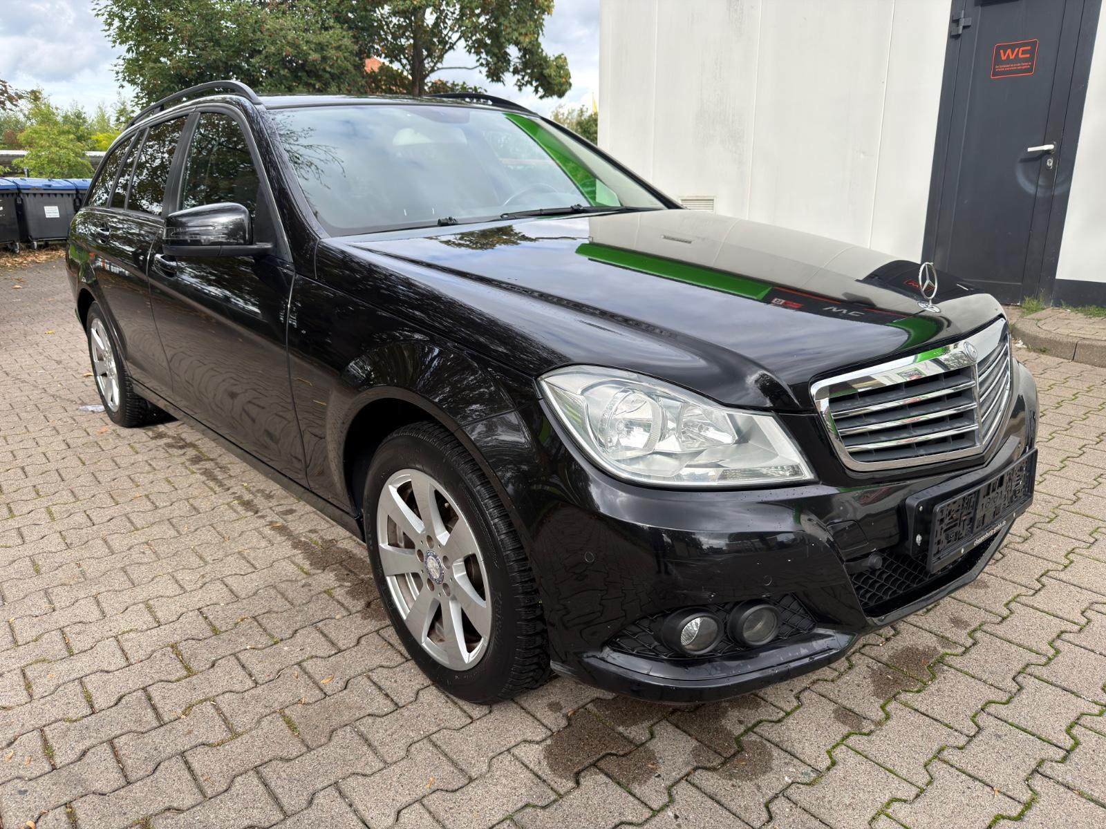 Mercedes-Benz C200 2012 — photo 7