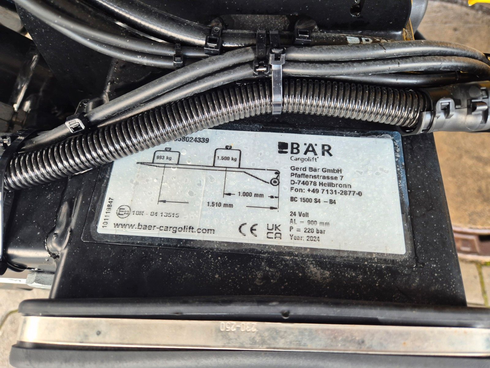 Fahrzeugabbildung Iveco Eurocargo ML160E28 ThermoKing R1200R LBW Tür AHK